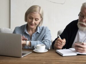 Inclusión financiera para adultos mayores en Colombia
